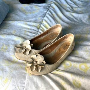 Cute flats size 6